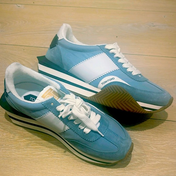 Brand new Tom Ford Light Blue Rubber men’s shoes. Size 7 - Picture 1 of 1